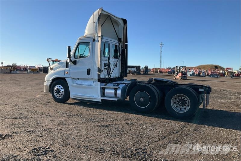 Freightliner Cascadia 125 Nyergesvontatók