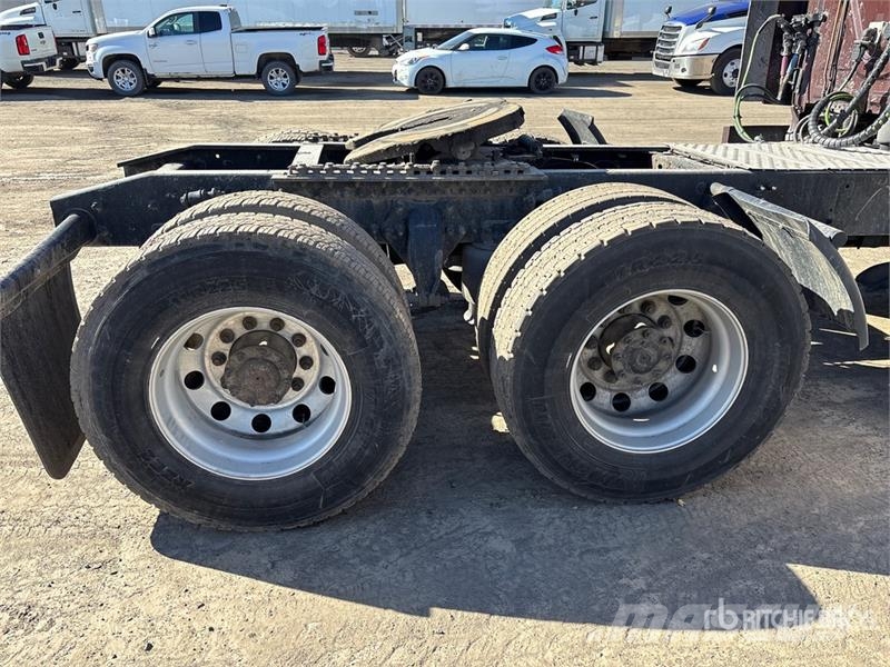 Freightliner Cascadia 113 Тягачі