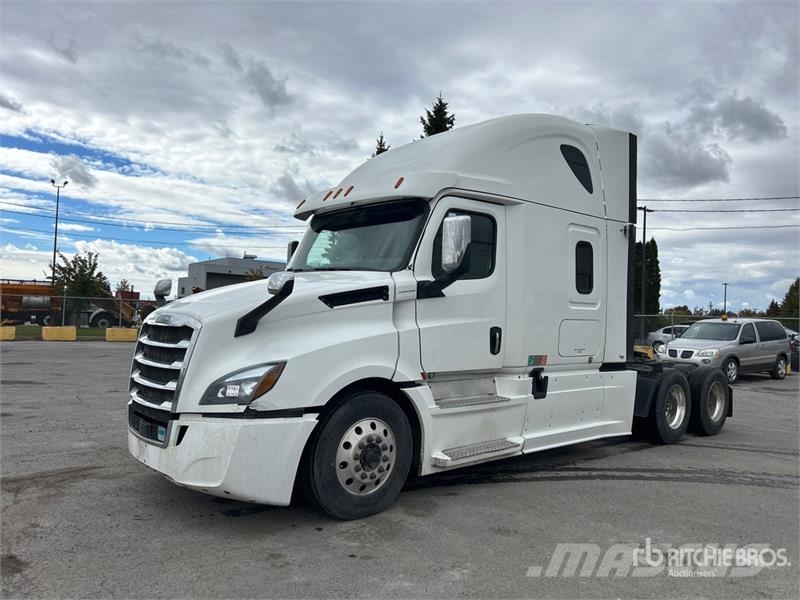 Freightliner Cascadia 126 6x4 T/A Sleeper Truck Tractor Motrici e Trattori Stradali