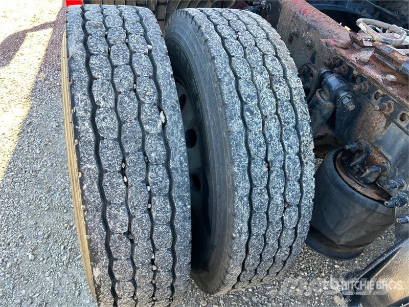 Freightliner Cascadia 126 وحدات الجر