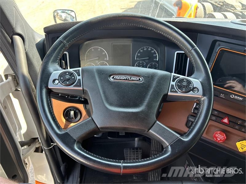 Freightliner Cascadia 126 Naudoti vilkikai