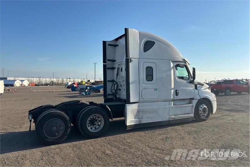 Freightliner Cascadia 126 6x4 T/A Sleeper Truck Tractor Tracteur routier