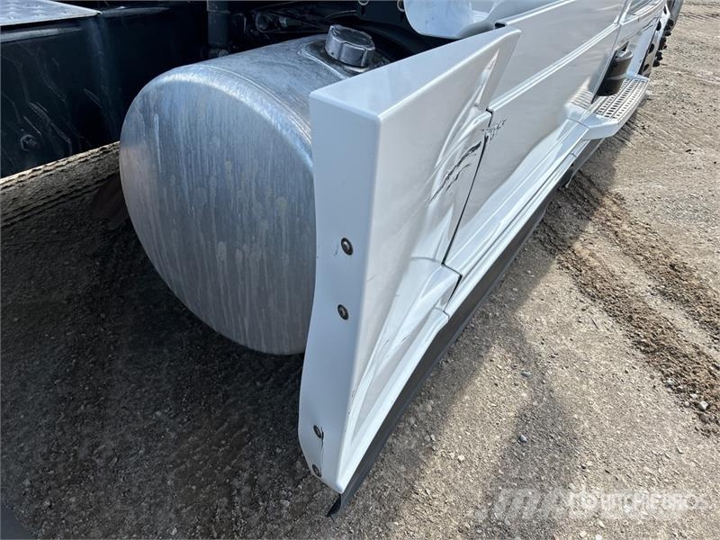 Freightliner Cascadia 126 وحدات الجر