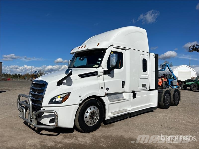 Freightliner Cascadia 126 وحدات الجر