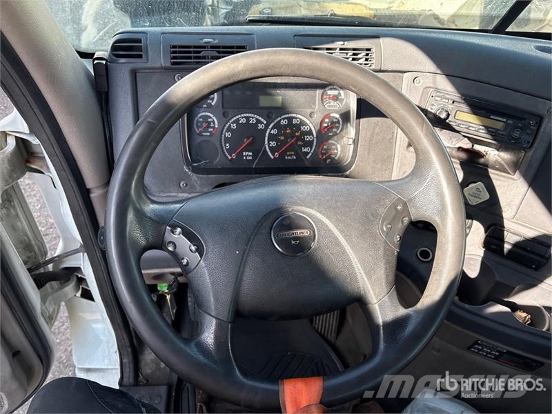 Freightliner Cascadia 125 Truck Tractor Units