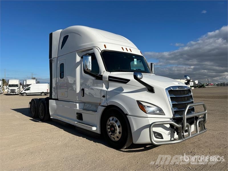 Freightliner Cascadia 126 وحدات الجر