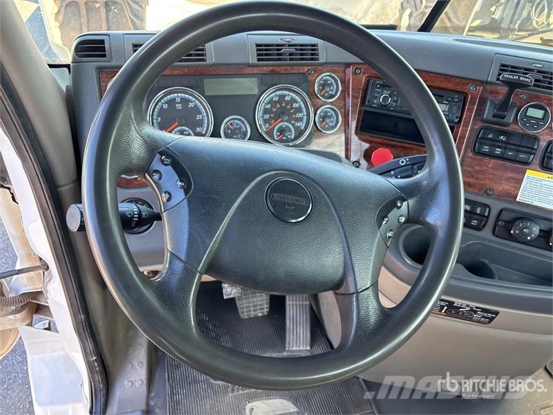 Freightliner Cascadia 125 曳引機組件