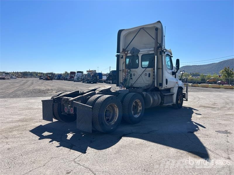 Freightliner Cascadia 125 Naudoti vilkikai