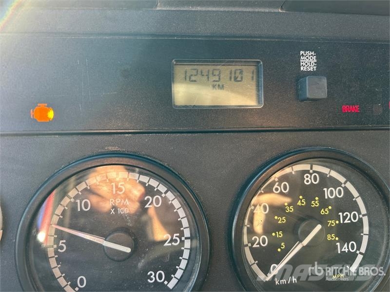 Freightliner Cascadia 125 6x4 T/A Sleeper Truck Tractor Sattelzugmaschinen
