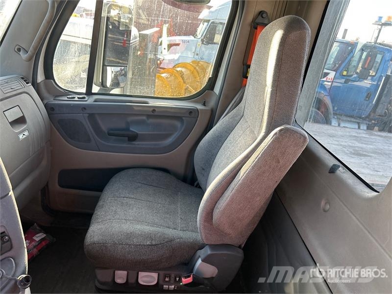 Freightliner Cascadia 125 Тягачі