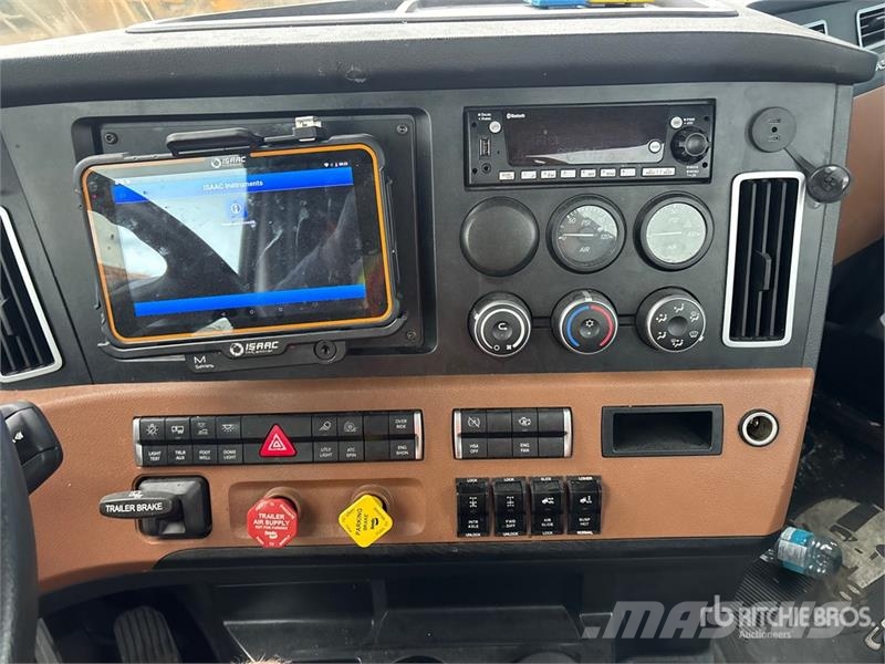 Freightliner Cascadia 126 Naudoti vilkikai