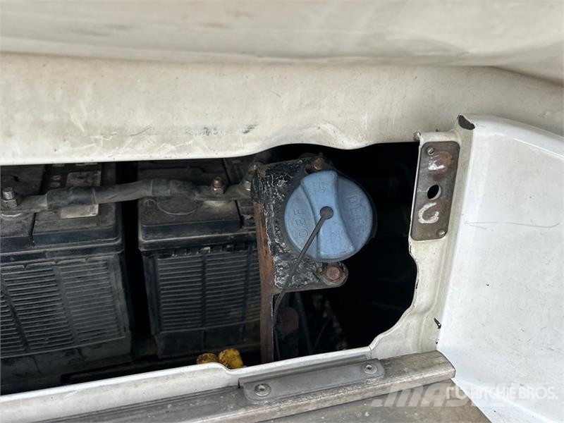 Freightliner Cascadia 126 6x4 T/A Sleeper Truck Tractor Tractor Units