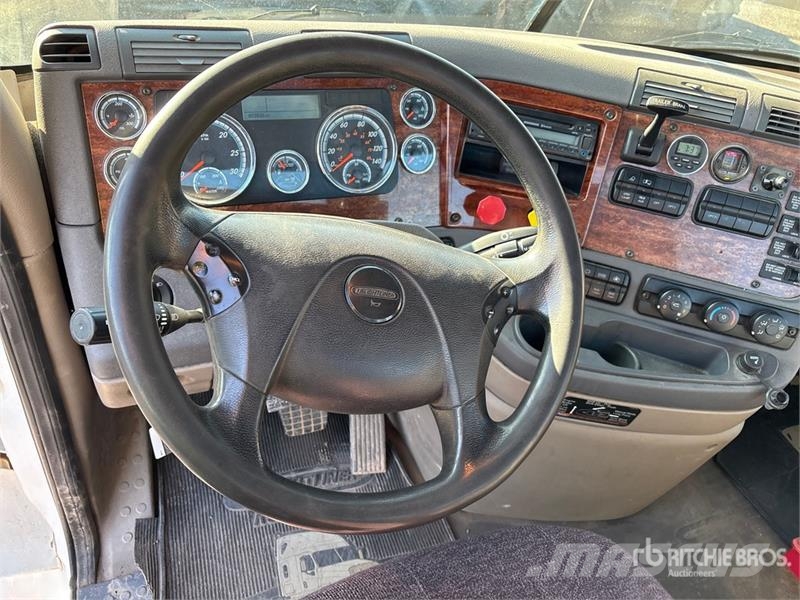 Freightliner Cascadia 125 Prime Movers