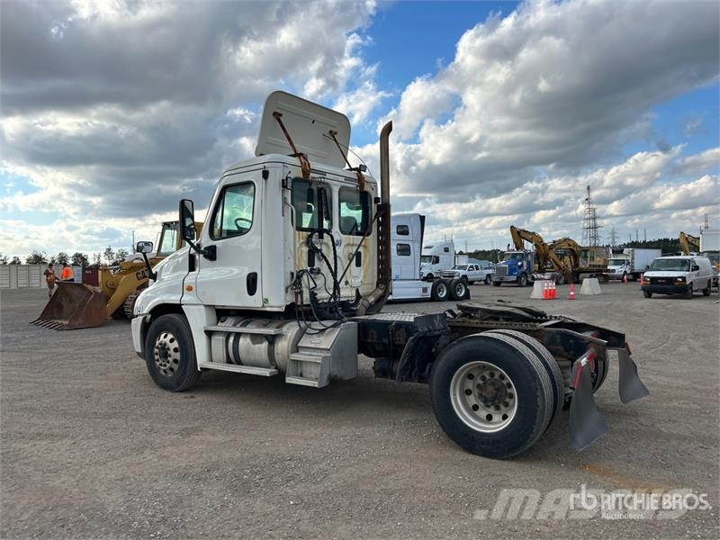 Freightliner Cascadia 125 Tractor Units