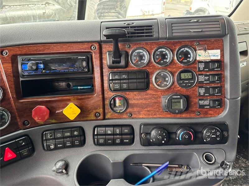 Freightliner Cascadia 125 6x4 T/A Sleeper Truck Tractor Prime Movers