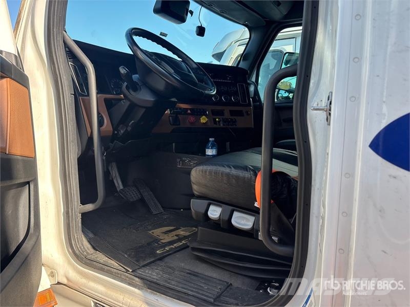 Freightliner Cascadia 126 Naudoti vilkikai