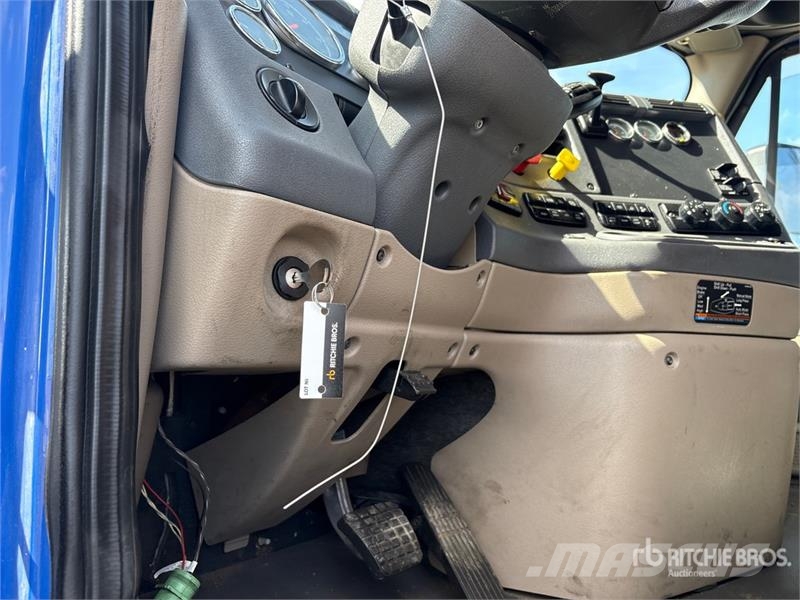 Freightliner Cascadia 125 6x4 Evolution T/A Sleeper Truck Tract Motrici e Trattori Stradali