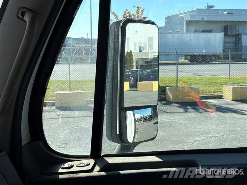 Freightliner Cascadia 125 وحدات الجر