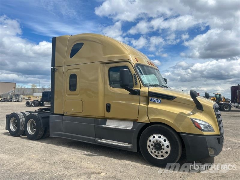 Freightliner Cascadia 126 6x4 T/A Sleeper Truck Tractor 牵引车