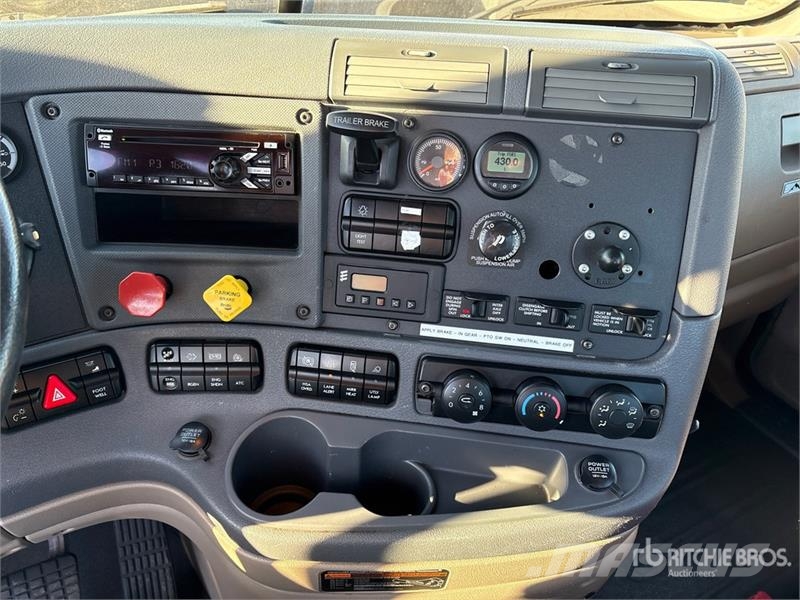 Freightliner Cascadia 113 وحدات الجر