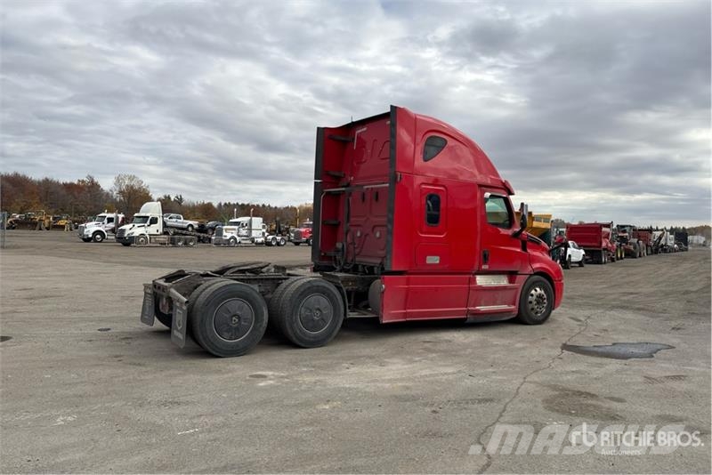 Freightliner Cascadia 126 6x4 T/A Sleeper Truck Tractor Truck Tractor Units