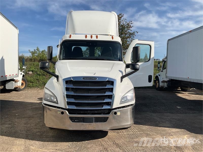 Freightliner Cascadia 126 Vetopöytäautot