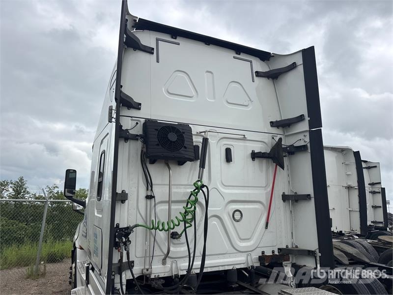 Freightliner Cascadia 126 Prime Movers
