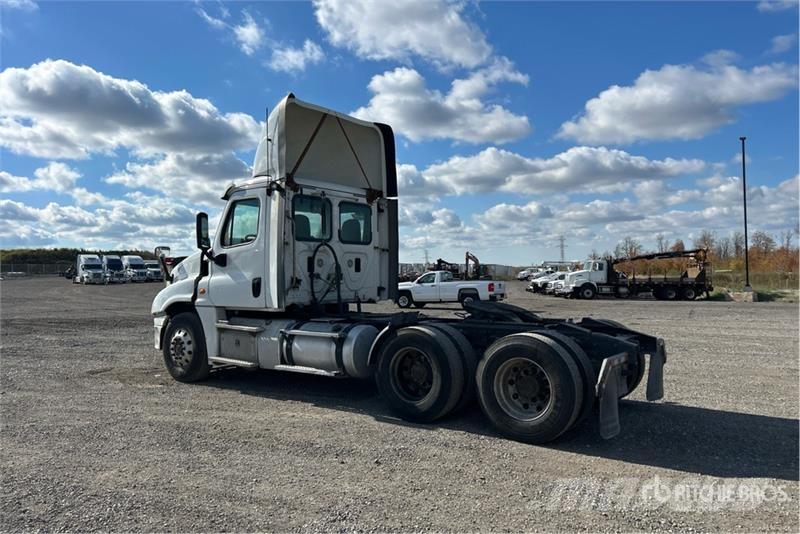 Freightliner Cascadia 125 وحدات الجر
