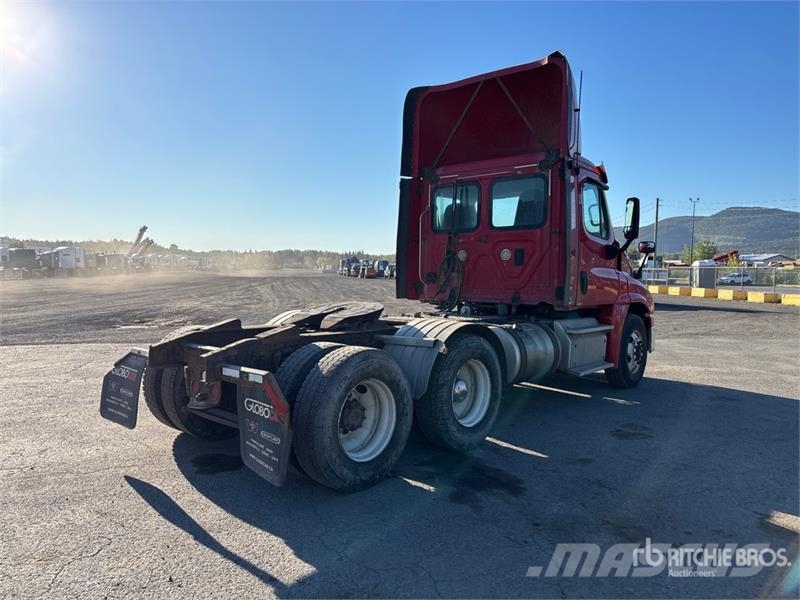 Freightliner Cascadia 125 Nyergesvontatók