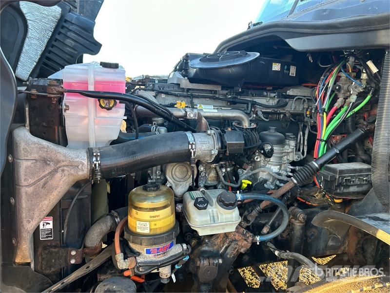 Freightliner Cascadia 125 Truck Tractor Units