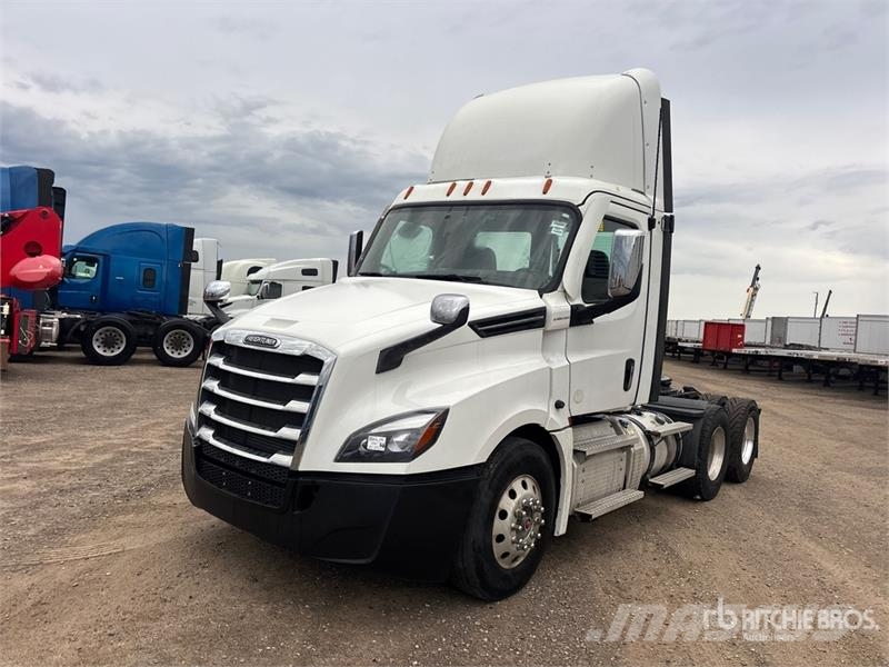 Freightliner Cascadia 126 Naudoti vilkikai