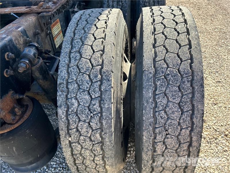 Freightliner Cascadia 126 وحدات الجر