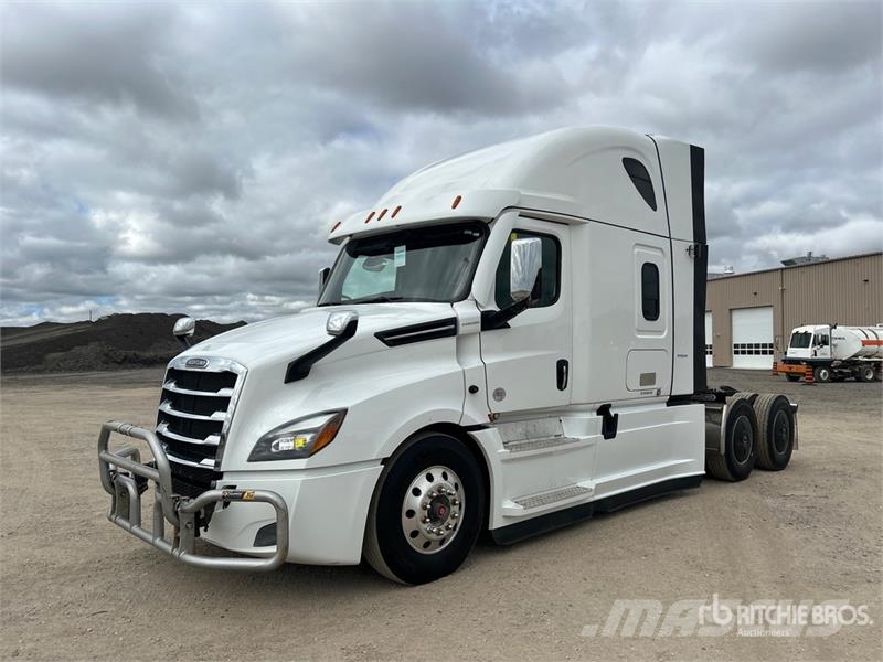Freightliner Cascadia 126 وحدات الجر