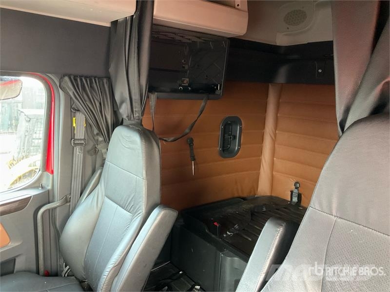 Freightliner Cascadia 126 Vetopöytäautot