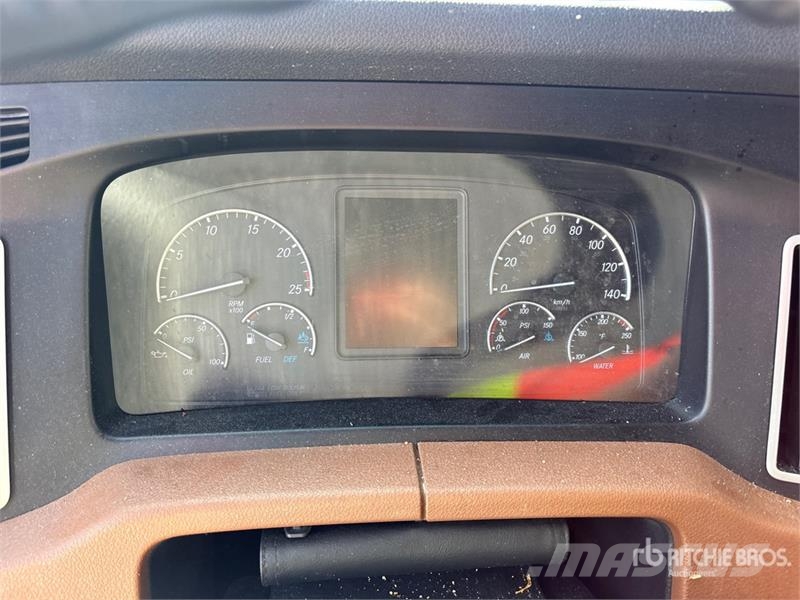 Freightliner Cascadia 126 Naudoti vilkikai