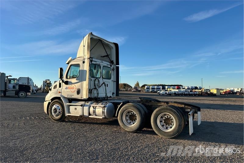 Freightliner Cascadia 113 Vlačilci