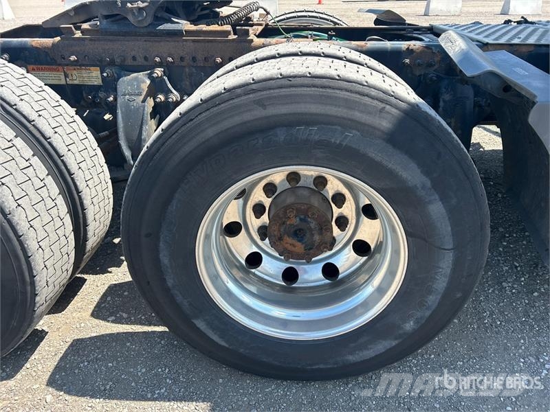 Freightliner Cascadia 126 Tractor Units