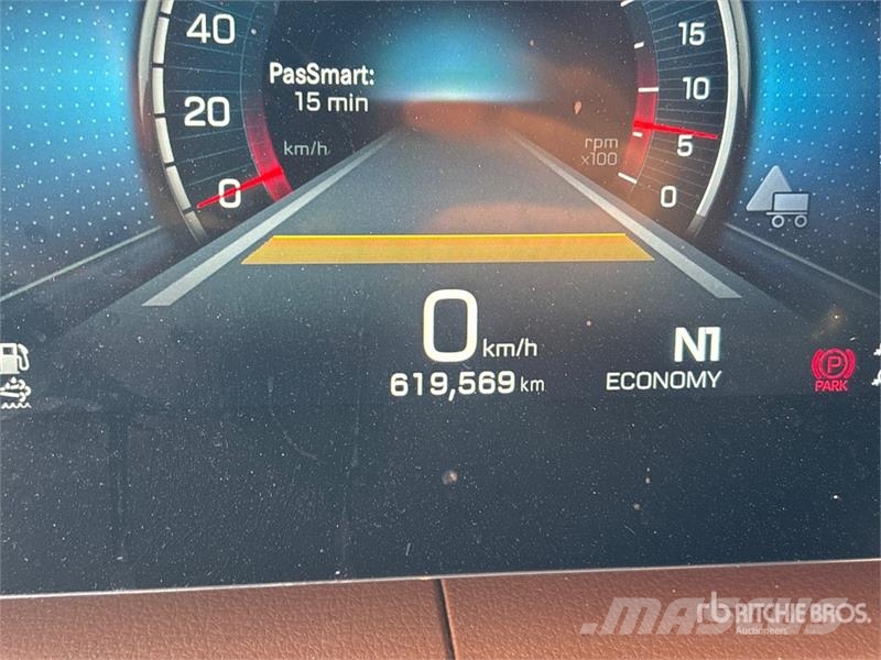 Freightliner Cascadia 126 وحدات الجر