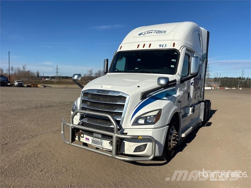 Freightliner Cascadia 126 Тягачі