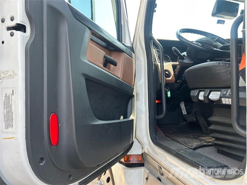 Freightliner Cascadia 126 Naudoti vilkikai