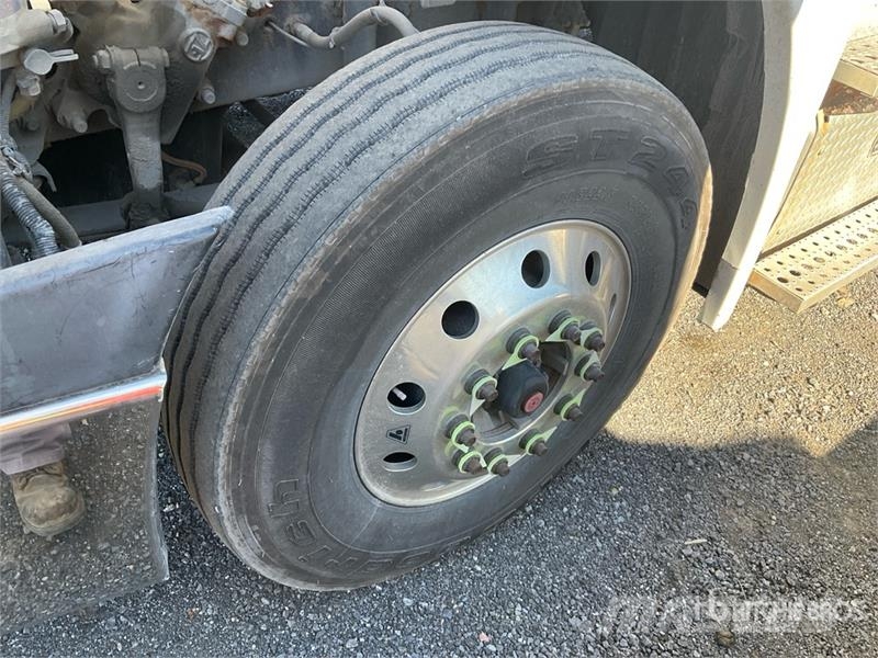 Freightliner Cascadia 125 وحدات الجر