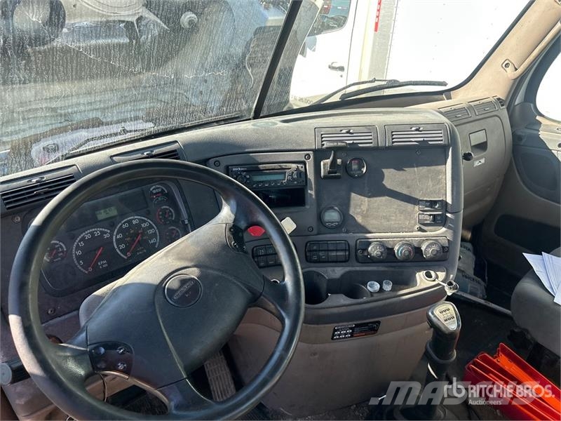 Freightliner Cascadia 125 Vetopöytäautot