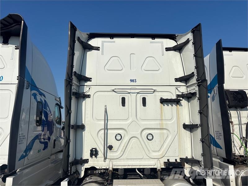 Freightliner Cascadia 126 Naudoti vilkikai