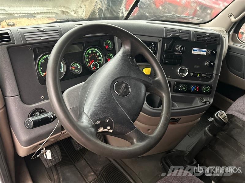 Freightliner Cascadia 125 6x4 T/A Sleeper Truck Tractor Motrici e Trattori Stradali