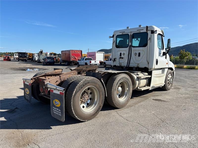 Freightliner Cascadia 125 曳引機組件