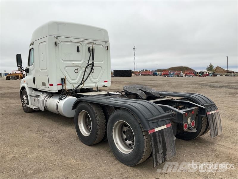 Freightliner Cascadia 113 Sattelzugmaschinen