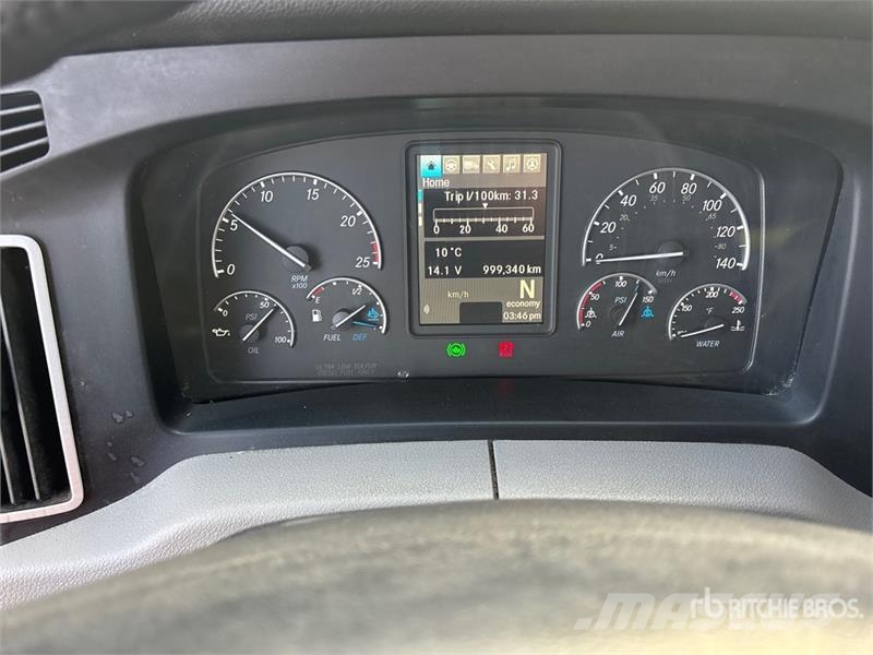 Freightliner Cascadia 126 Truck Tractor Units
