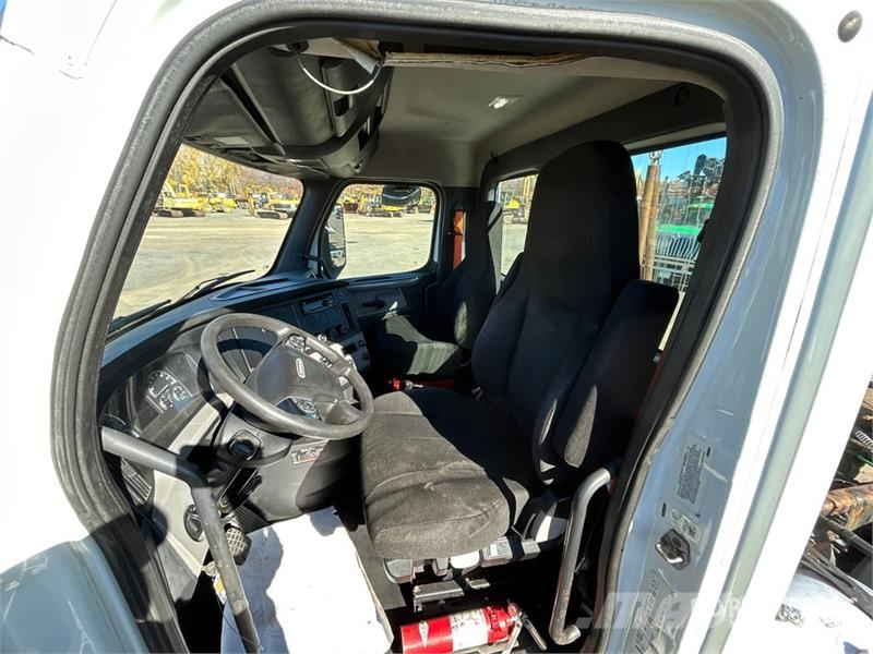 Freightliner Cascadia 126 Sattelzugmaschinen