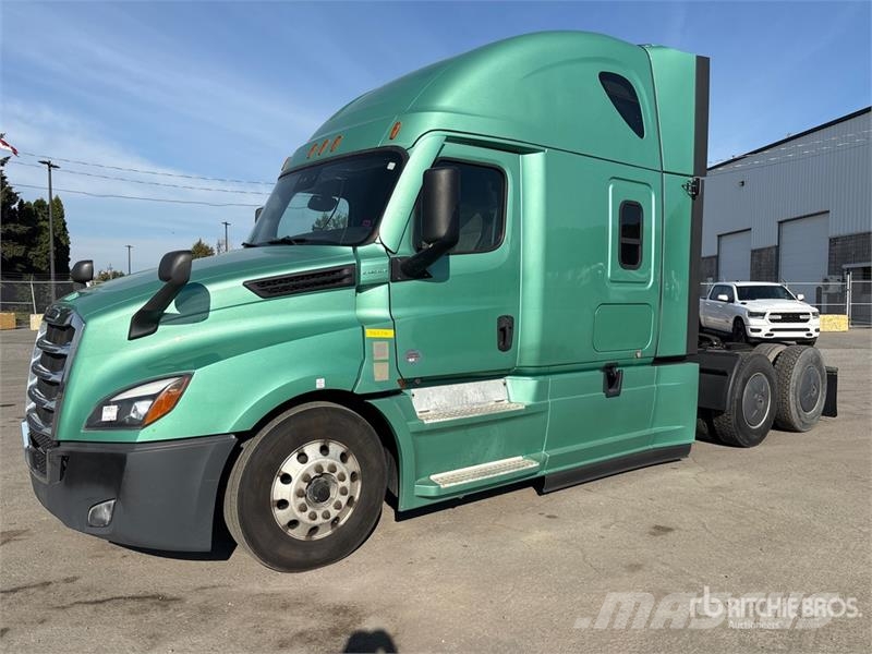 Freightliner Cascadia 126 T/A Sleeper Truck Tractor Sattelzugmaschinen