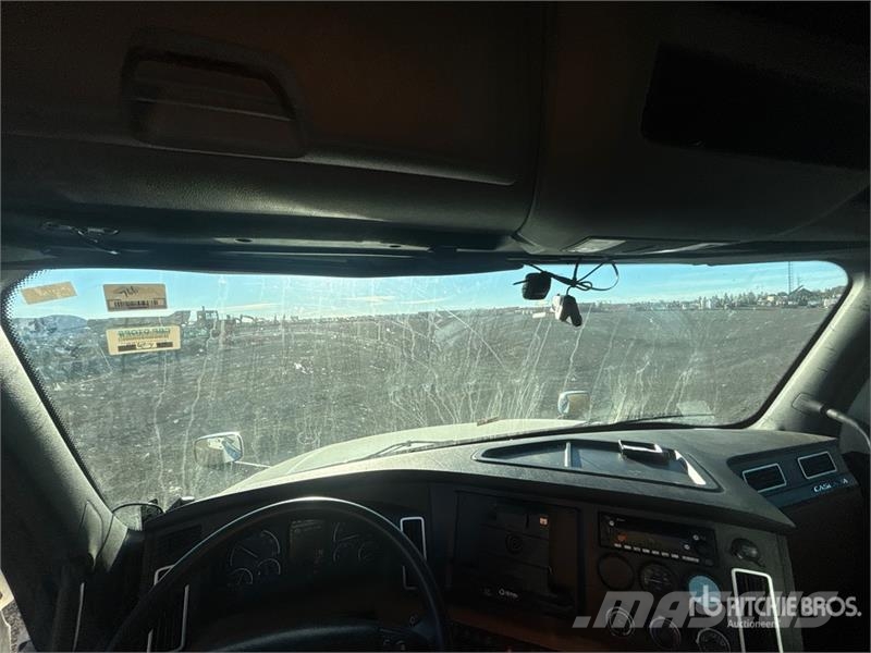 Freightliner Cascadia 126 وحدات الجر